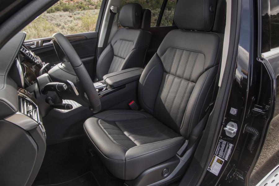 Интерьер Mercedes-Benz GLS450 4Matic 2016 года  (NA) (фото 5 из 30)